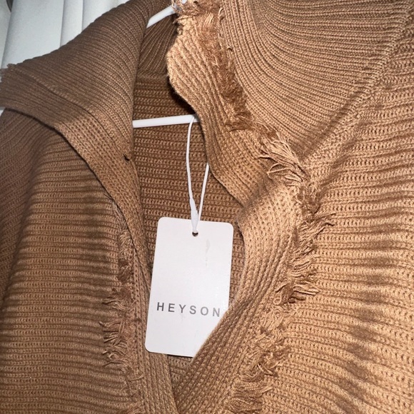 🆕HEYSON PLUSH COLLAR SWEATER🆕 - Picture 6 of 8